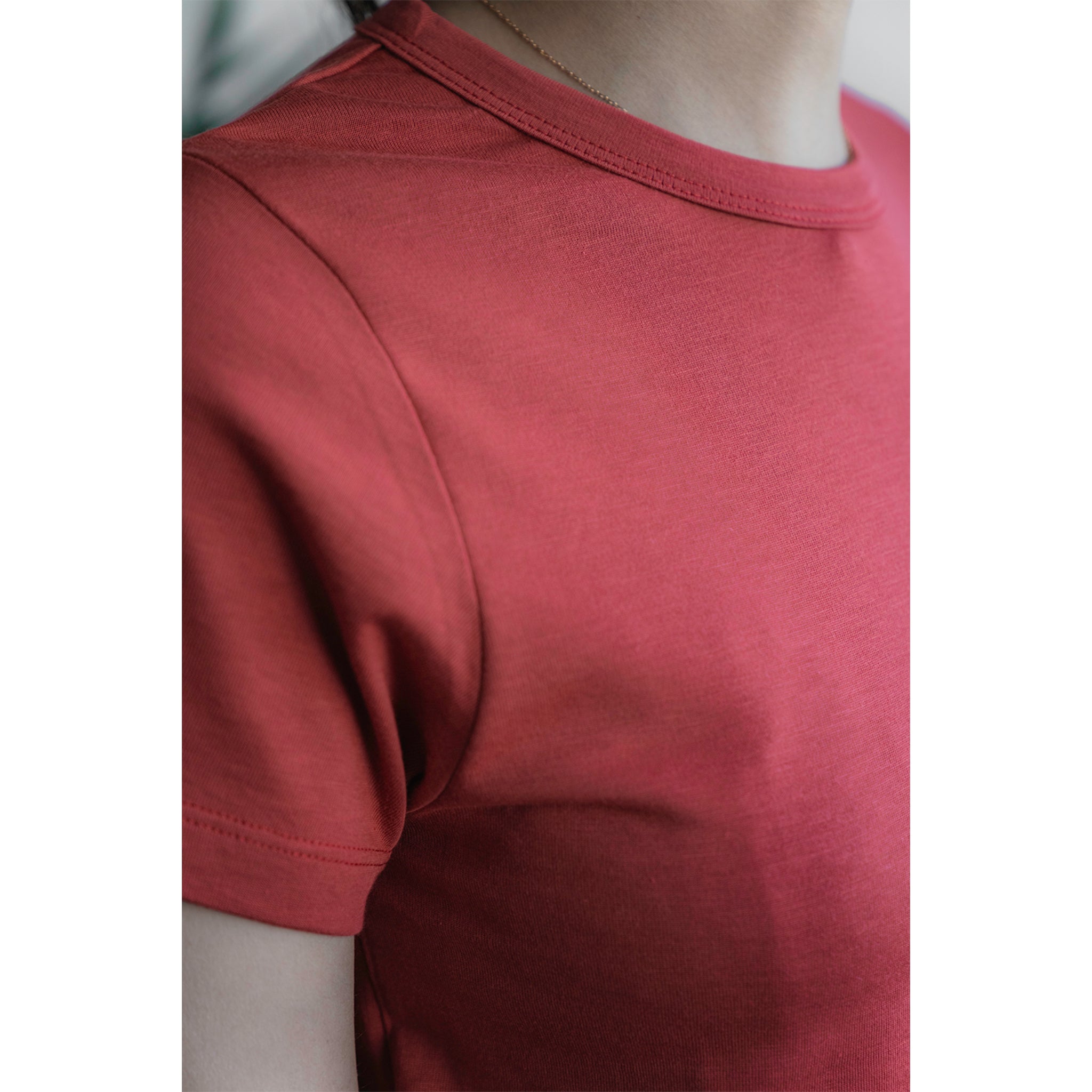  Women’s T-shirt Red