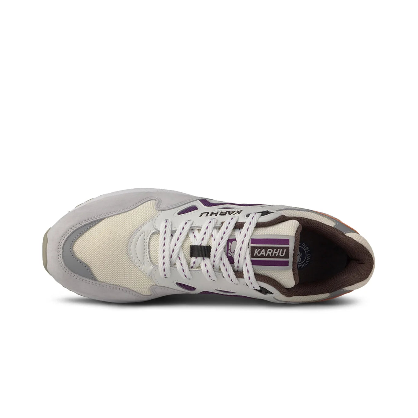 Legacy 96 Trainer by Karhu, showcasing the signature Air Cushion technology.