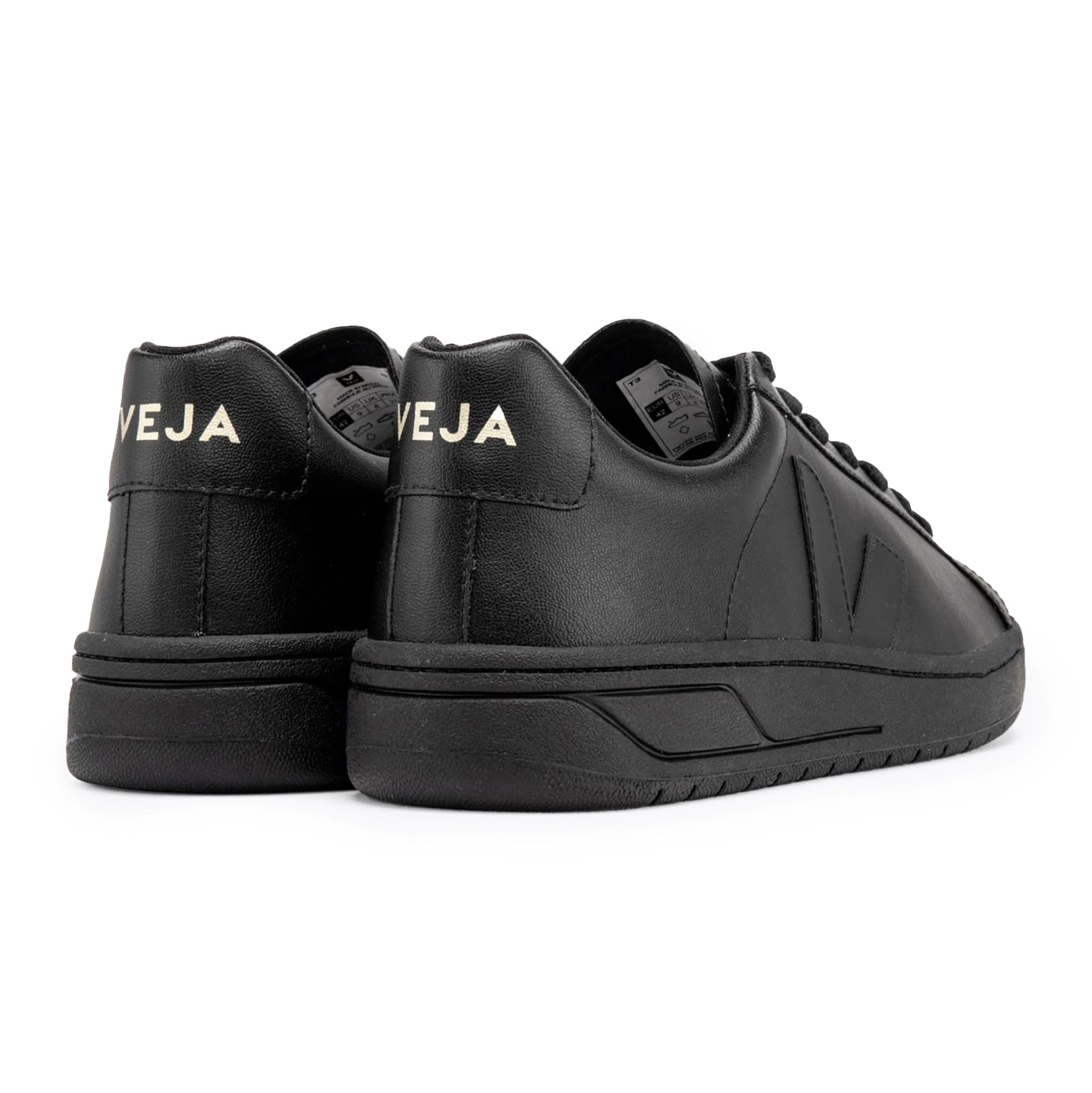 Veja Urca CWL Trainer - Full Black - Burrows and Hare